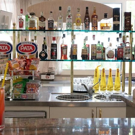 Hotel Roma Residenza Червія Екстер'єр фото