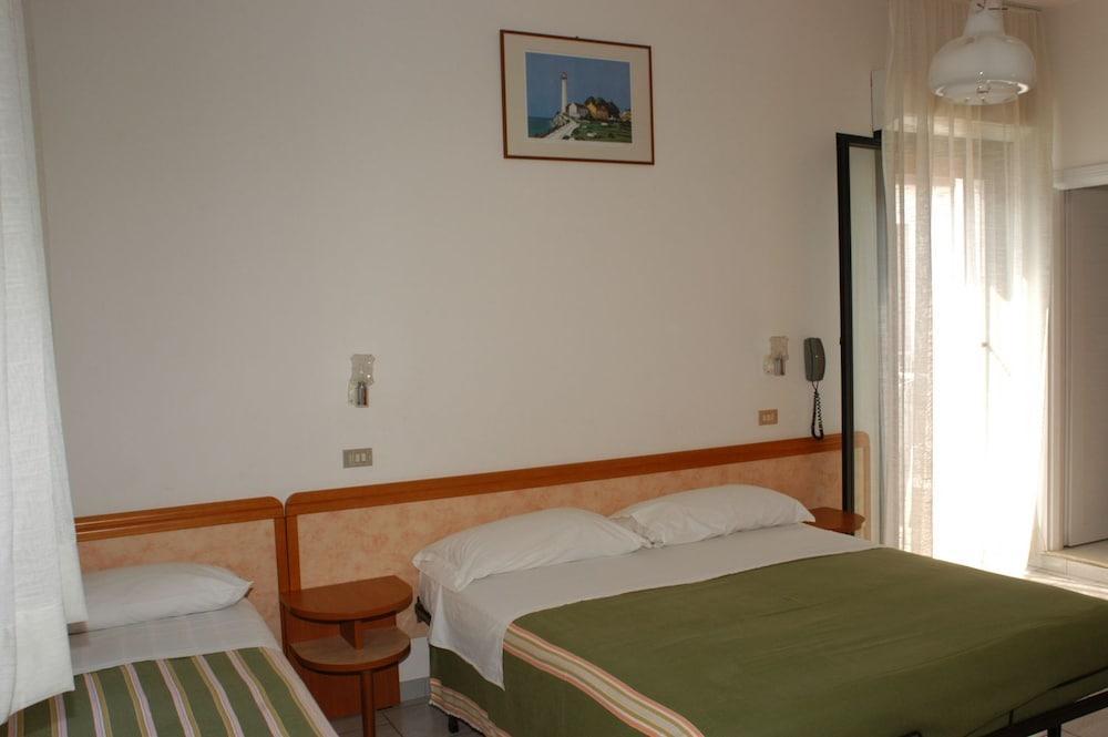 Hotel Roma Residenza Червія Екстер'єр фото