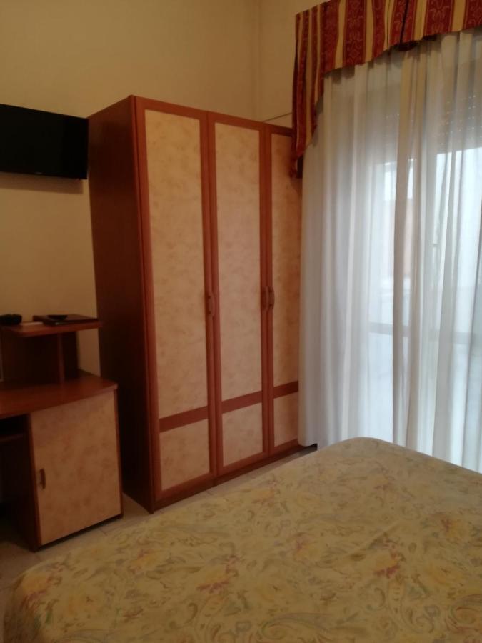 Hotel Roma Residenza Червія Екстер'єр фото