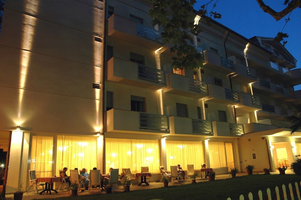 Hotel Roma Residenza Червія Екстер'єр фото
